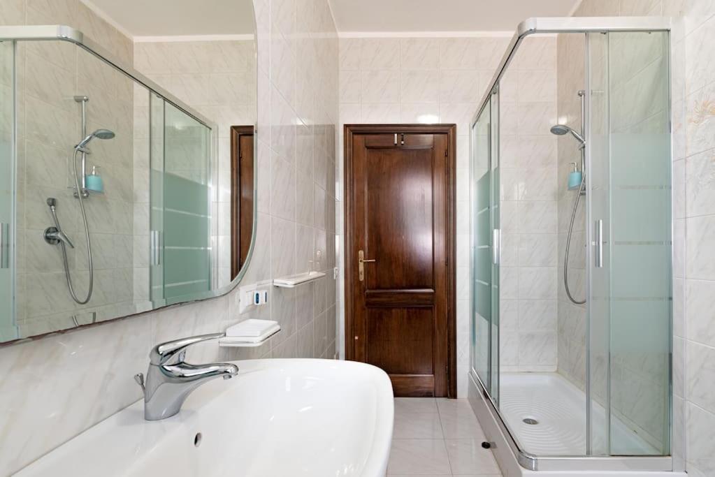 La Lampara - Casa Panoramica 4 Km Dalla Pelosa スティンティーノ エクステリア 写真